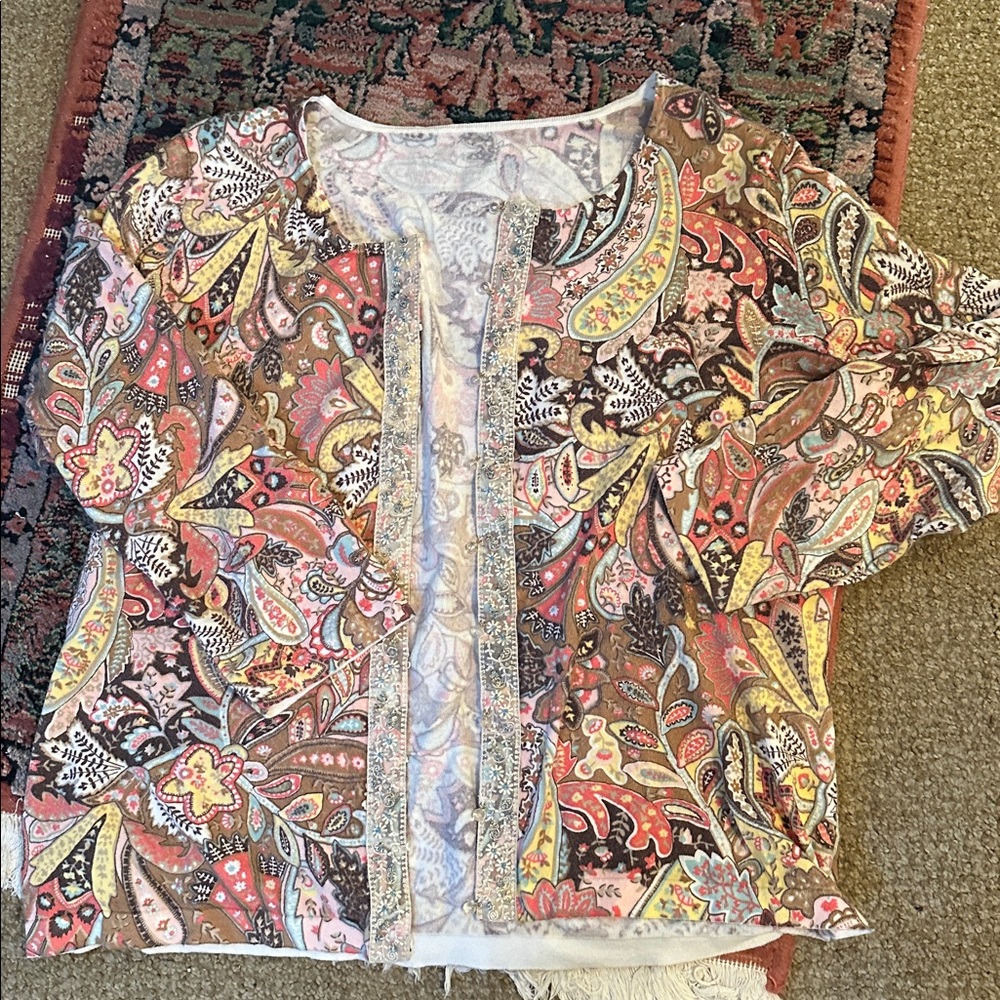Floral Embellished cardigan with Lace Details